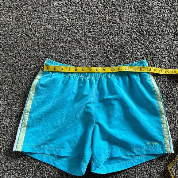 Reebok Women's Shorts Size Medium - Picture 3 of 6